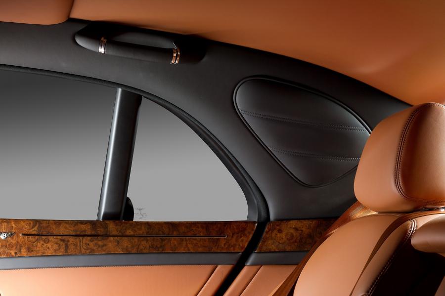  Bentley Mulsanne 2010 года  (фото 155 из 262)